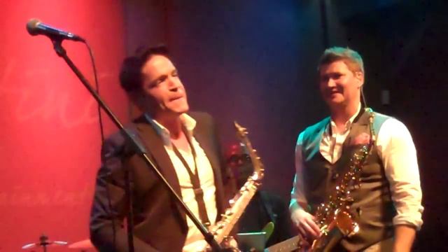 Dave Koz And Michael Lington Perform My Love Live At Spaghettini