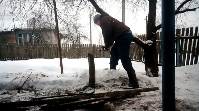 СЛОМАЛО ЗАБОР!ДРОВА!Жизнь в деревне! смотреть онлайн