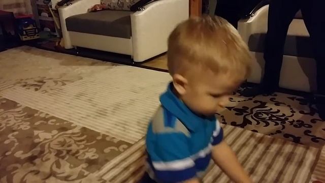 Круто танцует, Матвей смотреть онлайн