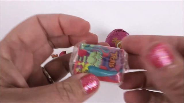 TROLLS SURPRISE EGGS OPENING ZAINI CHOCOLATE TROLL SURPRISE EGGS FUN смотреть онлайн