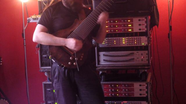 Hells Bells (Bill Bruford), 11-stringed guitar rend./arr. by Robert Ritchiesse смотреть онлайн