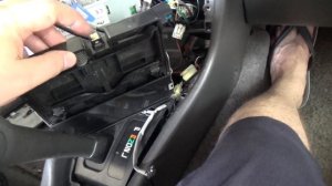 Установка магнитолы, подключение внешнего микрофона.