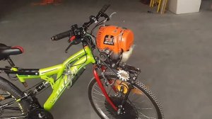 Мотовелосипед с ручным сцеплением. Передний привод. Ременная передача.