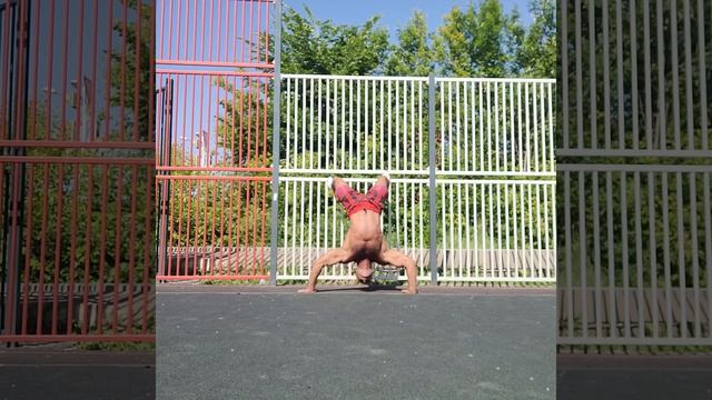 Отжимания вниз головой!Самое мощное на плечи 1000%??? смотреть онлайн