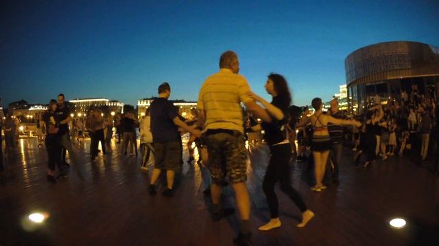 2021-07-20 (5) 21-53 Олеся + Валерий Парк Горького вторник хастл набережная танцы смотреть онлайн