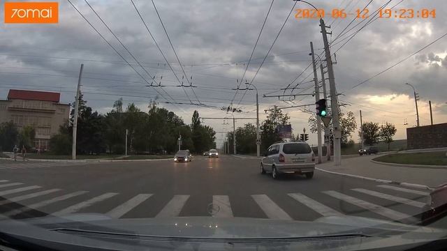 ОБЗОР Xiaomi 70mai Dash Cam Pro ► ЛУЧШИЙ ВИДЕОРЕГИСТРАТОР СЯОМИ? смотреть онлайн