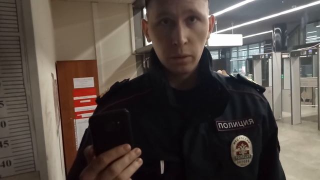 Метро Петровско-Разумовская: проверка документов и скоростное переобувание смотреть онлайн