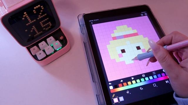 Kawaii Retro Pixel Art Speaker - Divoom Ditoo Unboxing смотреть онлайн