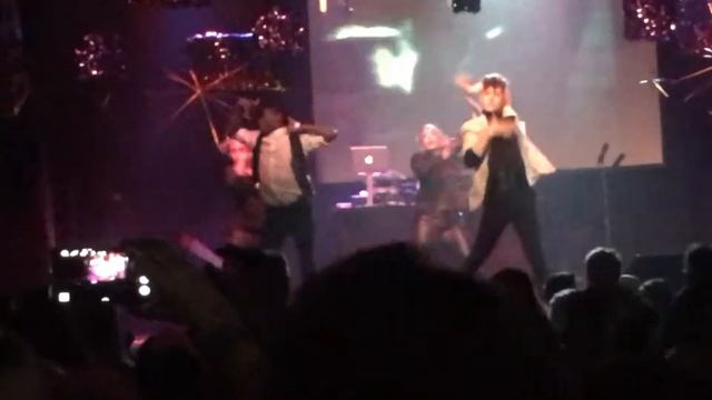 Boom97.3 G80s video dance party-Vogue-Phoenix concert theatre Toronto23/06/17 смотреть онлайн