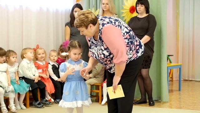 Утренник в "Солнышке" к 8 марта 5 - Стихи смотреть онлайн
