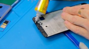 Замена дисплея Samsung Galaxy A30 SM-A305F (конструктивные особенности)