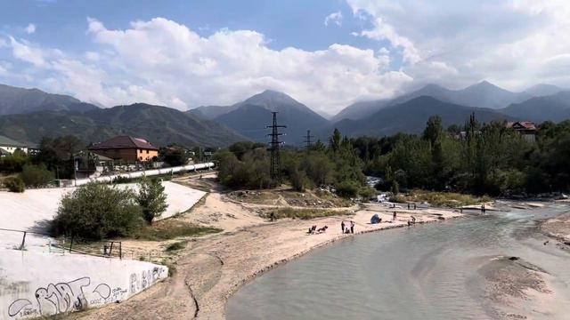 Almaty city tour. Любимый город Алматы. Горы и река Большая Алматинка. Август 2023. August 2023 смотреть онлайн