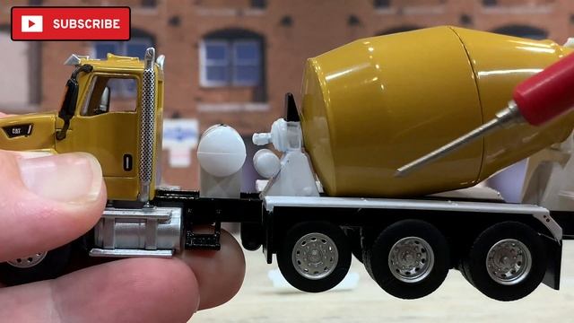 CAT CT660 McNeilus Bridgemaster Concrete Mixer 1:64th Scale Diecast Masters Product Review & Histor