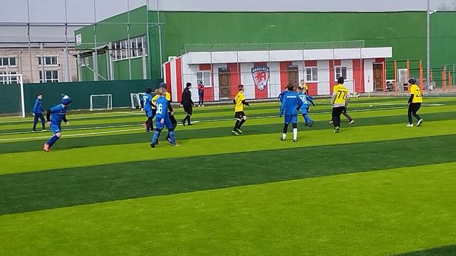 Шахтер Донбасса/Авангард 2012 - ДЮСШ Покровское 2 тайм смотреть онлайн