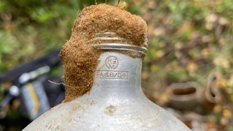 Нашли вещи СС (NSDAP) на Синявино _ Found SS (NSDAP) things on Sinyavino heights (1080p) смотреть онлайн