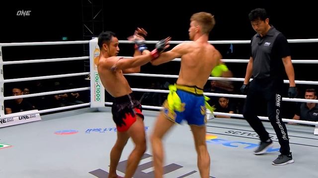 Jonathan Haggerty's DANGEROUS Western Muay Thai Style ???? смотреть онлайн