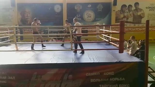 Тимур Гилимзяов, красный угол, 3 бой смотреть онлайн