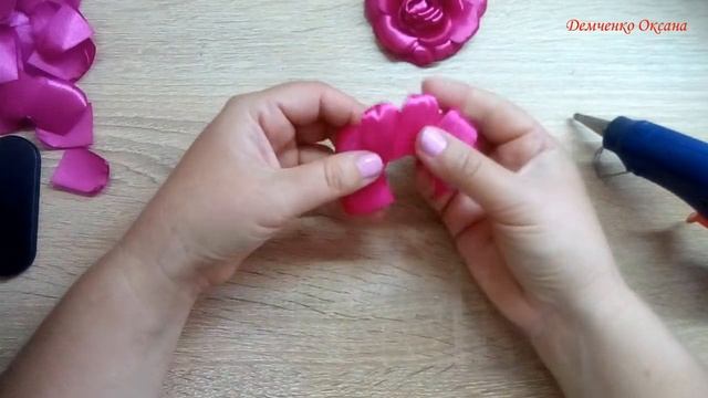 Резинка на пучок (гульку) пышная роза. Украшение для волос. Оксана Демченко МК Канзаши смотреть онлайн