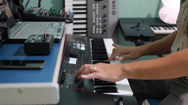 Minhas Performances ( Roland XPS-30) смотреть онлайн