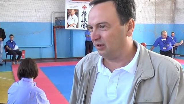 Чемпионат г.Синельниково по Киокушин карате 20. 09.2014г. смотреть онлайн