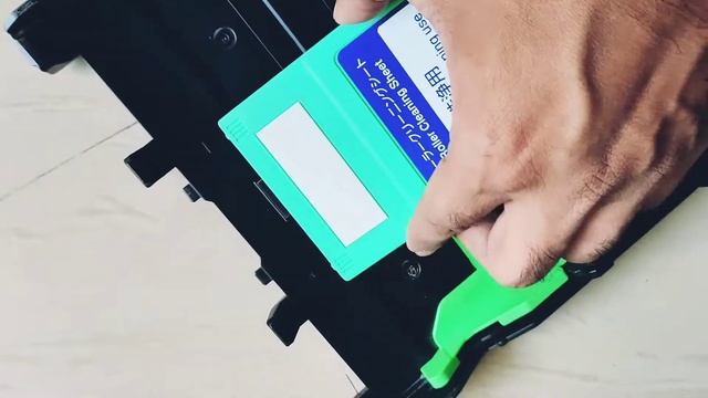 How to use roller cleaning sheet in printer ? For cleaning use & For wiping use | cleaning roller смотреть онлайн