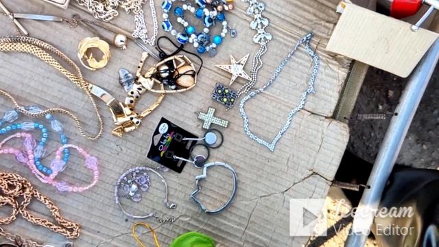 Поиски сокровищ на барахолке. .Сделала интересные покупки.. Старые вещи. барахолка в николаеве смотреть онлайн