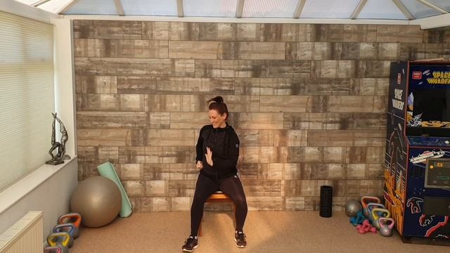 SEATED QIGONG - SHIABSHI QIGONG 18 FORMS - MOVE 9 - TWIST WAIST, PUSH PALMS (2020) смотреть онлайн