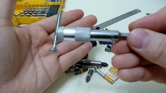 DeWalt MaxFit набор принадлежностей (бит и сверл) для шуруповерта. смотреть онлайн