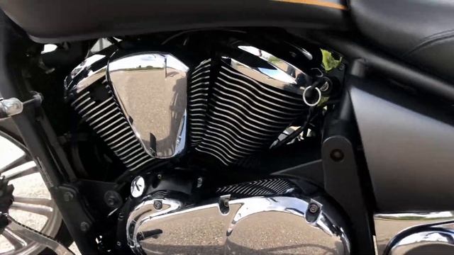 Kawasaki Vulcan 900 Custom смотреть онлайн