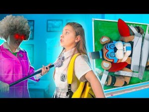 Трейлер! Как Ксюше ПРОНЕСТИ СВОЕГО АНИМАТРОНИКА ФНАФ в ШКОЛУ! Смешные моменты!