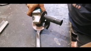 Красивое подстолье из профильной трубы.