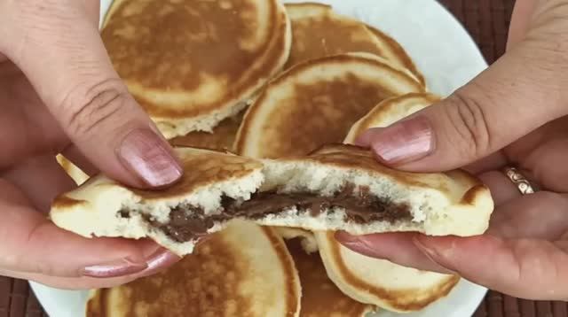 Пышные оладьи с шоколадом - сметают со стола за 5 минут смотреть онлайн