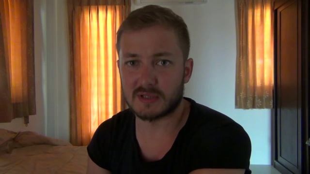 ЛЮДИ, КОТОРЫЕ ХРАНИЛИ ДЕНЬГИ В ДОЛЛАРАХ смотреть онлайн