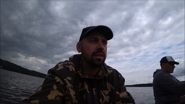 КАК И НА ЧТО ЛЕГКО ПОЙМАТЬ СУДАКА И ОКУНЯ НА ВОЛГЕ/РЫБАЛКА В ВЯЗИЛКАХ 18+ смотреть онлайн