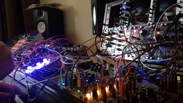 Qu-Bit Surface and Chords 2 смотреть онлайн