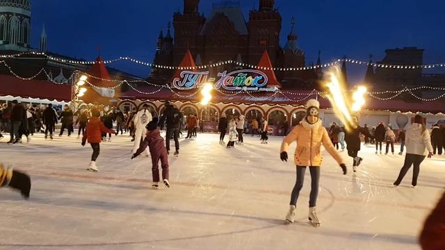 ГУМ Каток январь 2018 смотреть онлайн