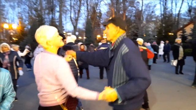 МНЕ ДО ТЕБЯ ПАРУ ШАГОВ смотреть онлайн