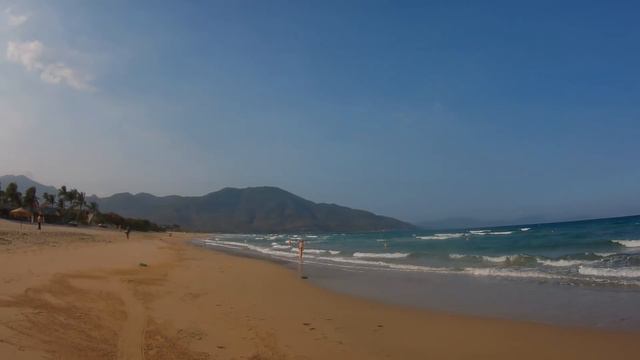 Вьетнам Нячанг 2018.Погода и море на пляже Байзай 4-го апреля смотреть онлайн