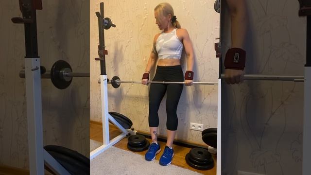 HFT8. Д6. Подъем штанги на бицепс обратным хватом, стоя у стены 20*8