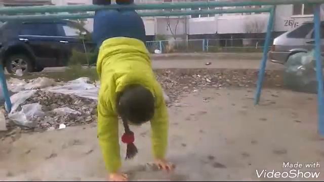 Влог:кувыркаемся//VLOG с VikaPlays