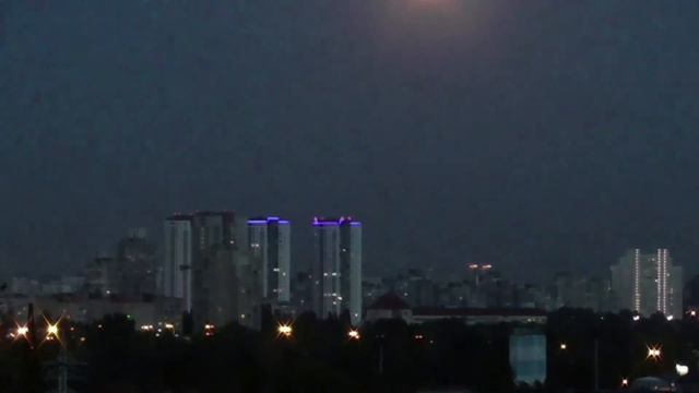 Луна Над Оболонью. смотреть онлайн