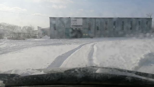 Пробиваем дорожки после снегопада смотреть онлайн