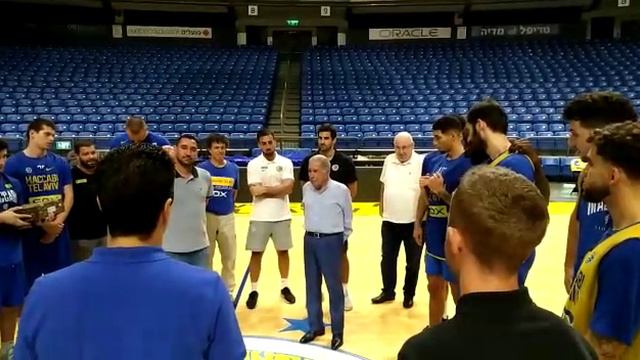 Shimon Mizrahi's 80th birthday wish from the team смотреть онлайн