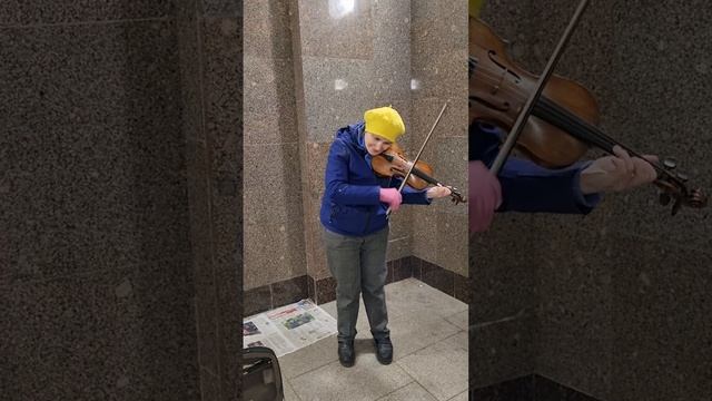 Вивальде в переходе ,в центре Москвы. смотреть онлайн
