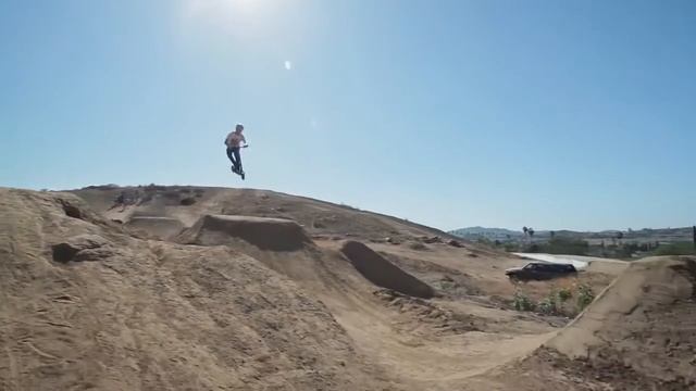 Дёрт-самокат Razor Phase Two Dirt Jam (часть 1 из 3) смотреть онлайн