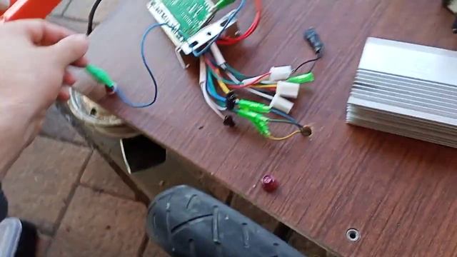 Контроллер 350w 36v Скрытая функция круиз-контроль. Cruise-control feature on brushless controller смотреть онлайн