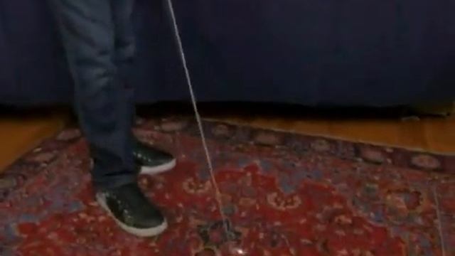 How To Do Basic Yo-Yo Tricks : How To Do The Creeper Yo-Yo Trick смотреть онлайн