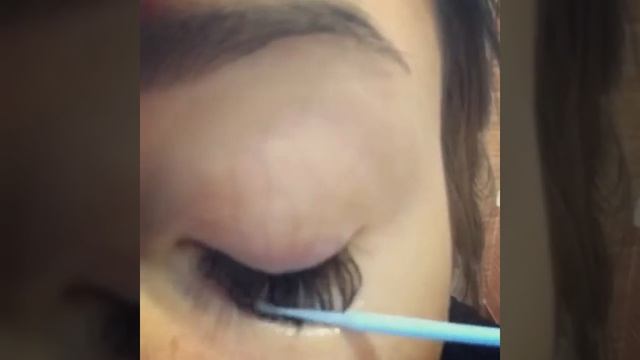 Наращивание ресниц... смотреть онлайн