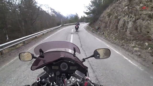 KTM 390 Adventure | Стаж 1 год, пробег 200 км, учимся на серпантинах Северной Осетии | Кавказ смотреть онлайн