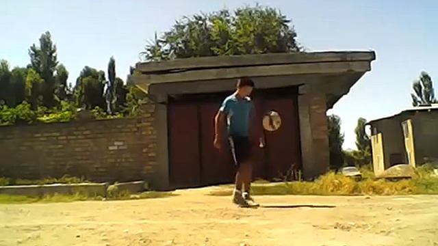 парень набил мяч 1000 раз смотреть онлайн